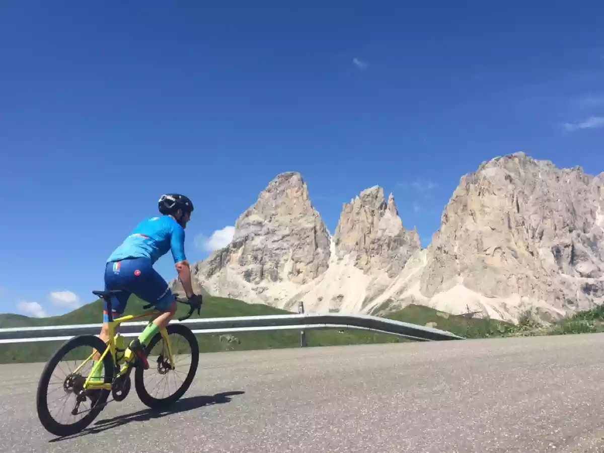 Maratona-dles-Dolomites-5-Brevet-Alpine-Cycling-Adventures-683x300